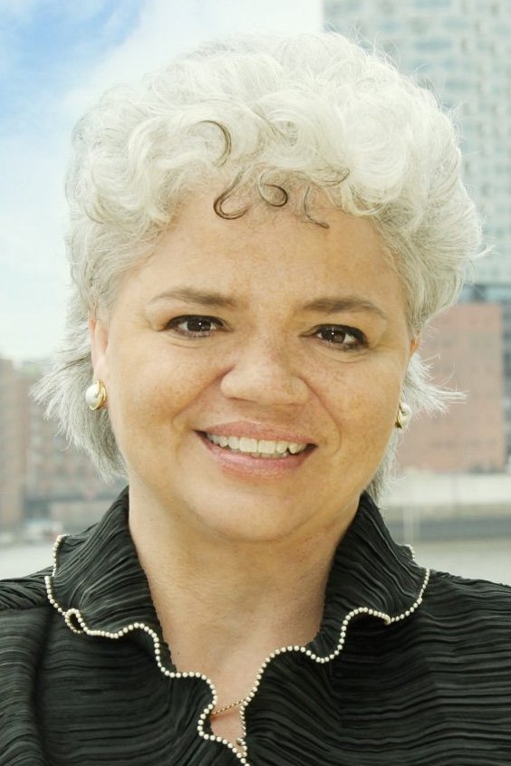 بازیگر Carolyn James  