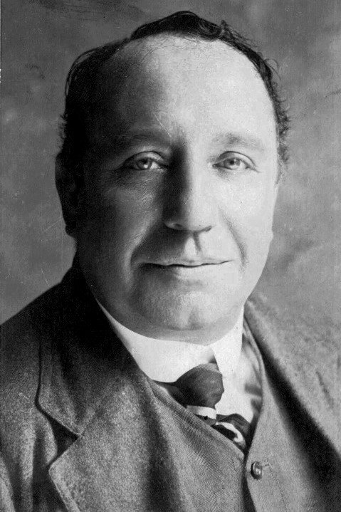 بازیگر Douglas Munro  