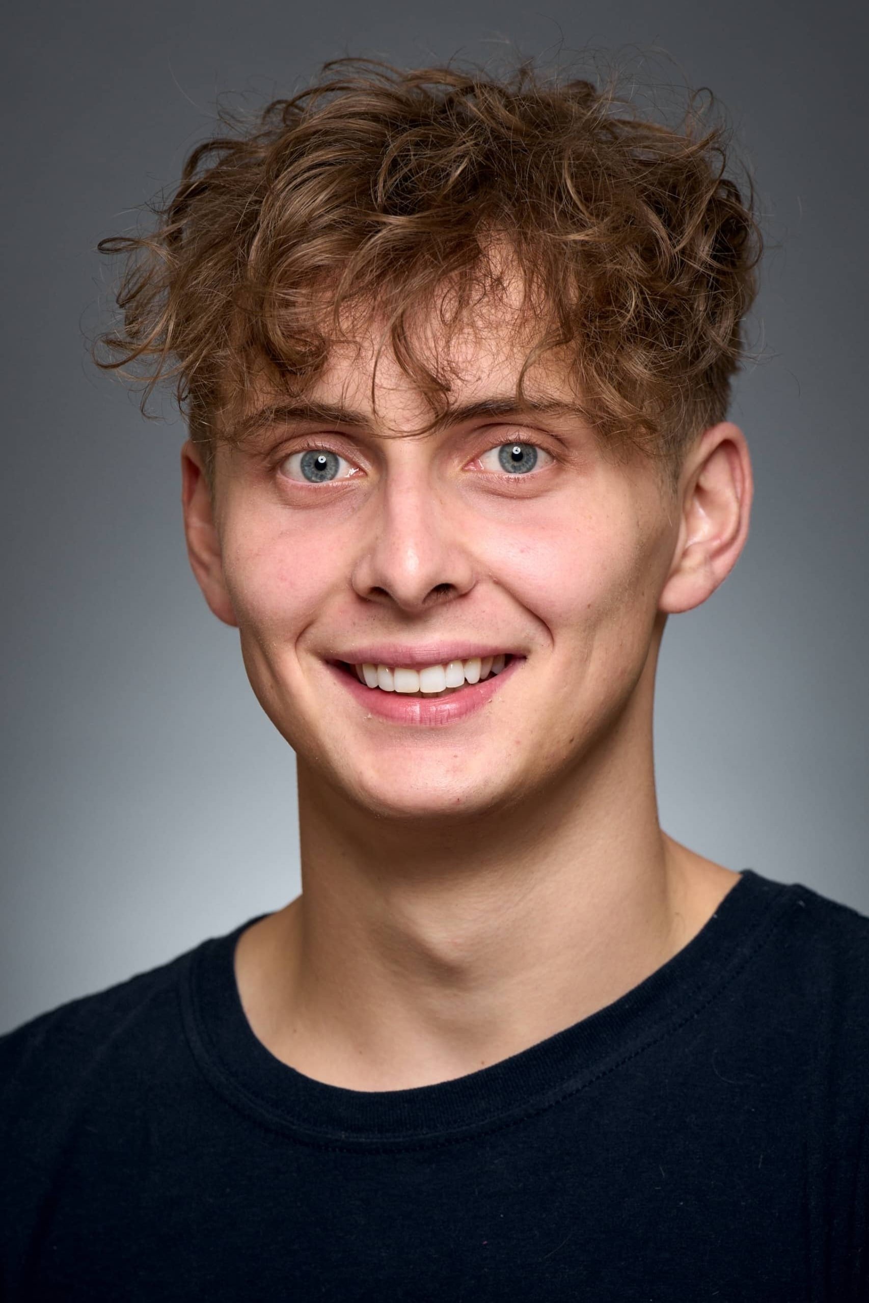 بازیگر Tom Storey  