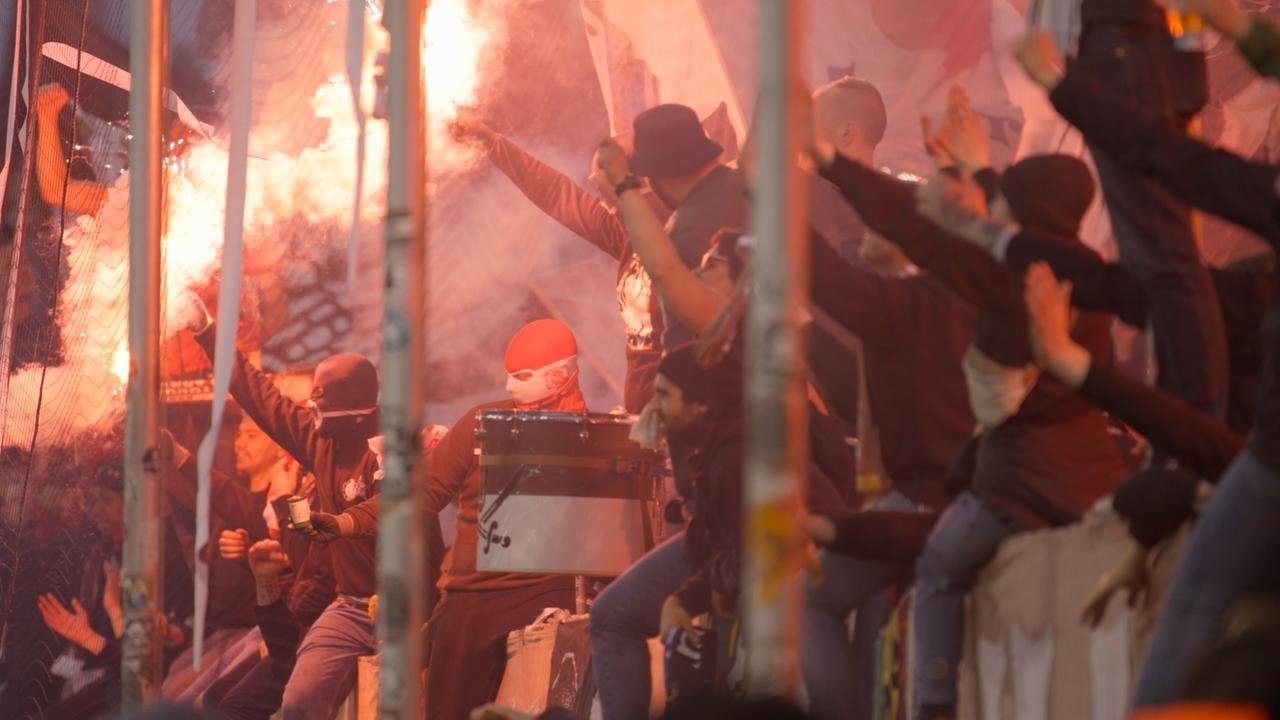 Inside Fankurve - Fans, Ultras, Hooligans|Inside Fankurve - Fans, Ultras, Hooligans