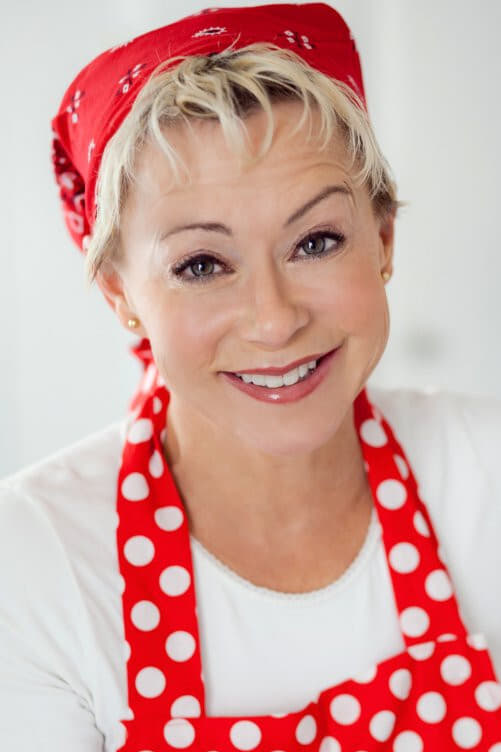 بازیگر Debi Derryberry  