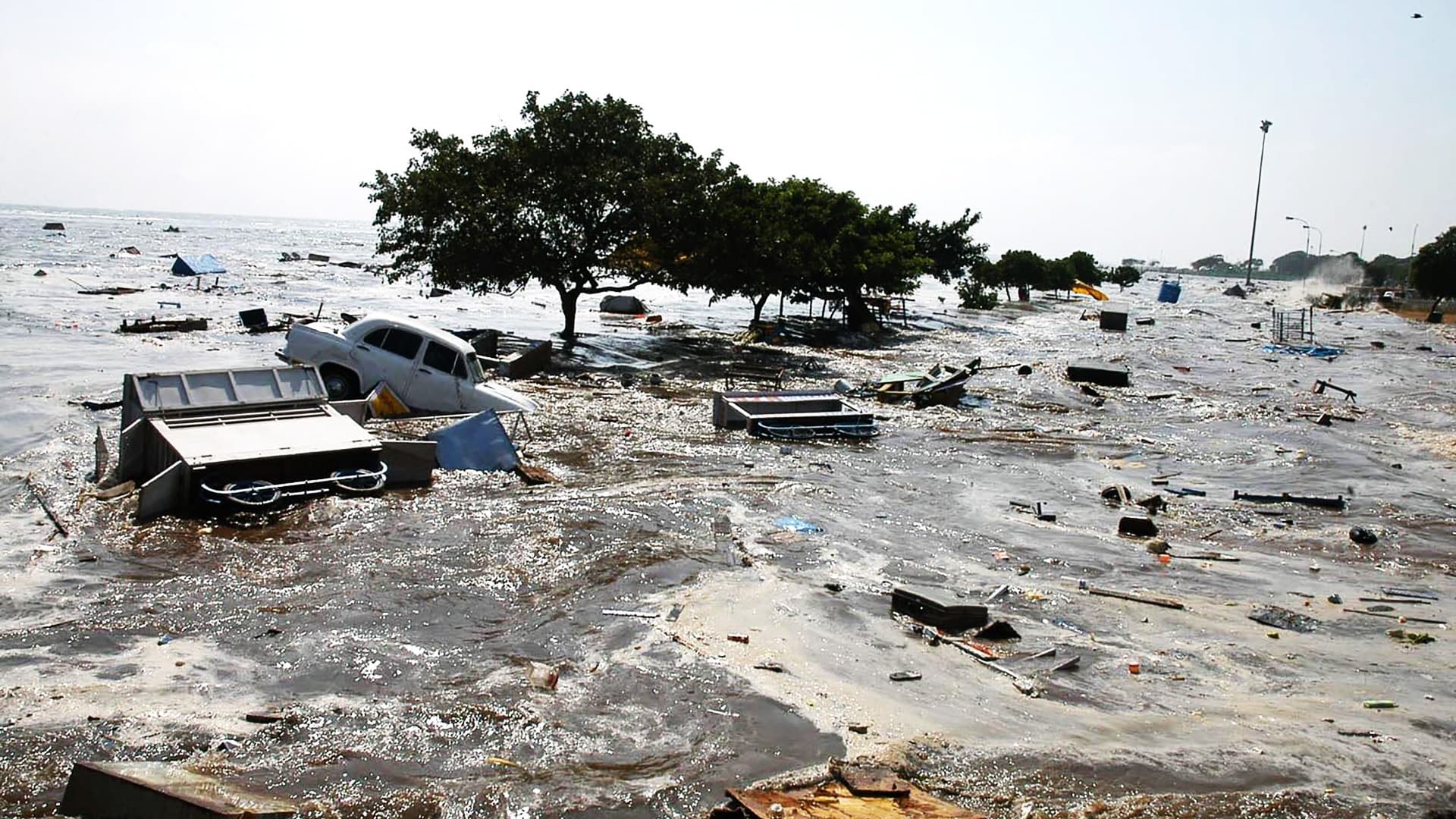 Asian Tsunami: The Deadliest Wave|Asian Tsunami: The Deadliest Wave