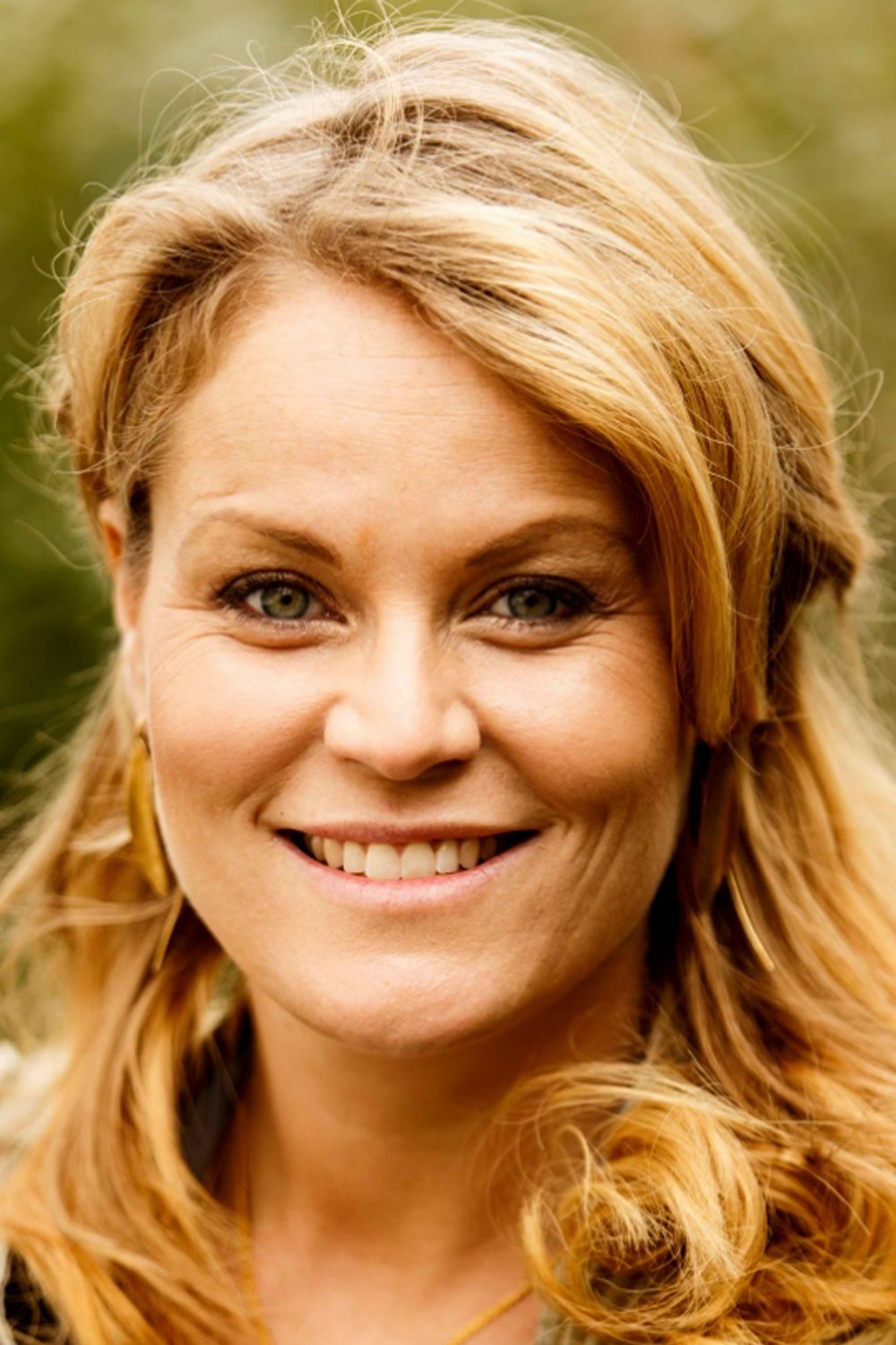 بازیگر Cecilie Hother  
