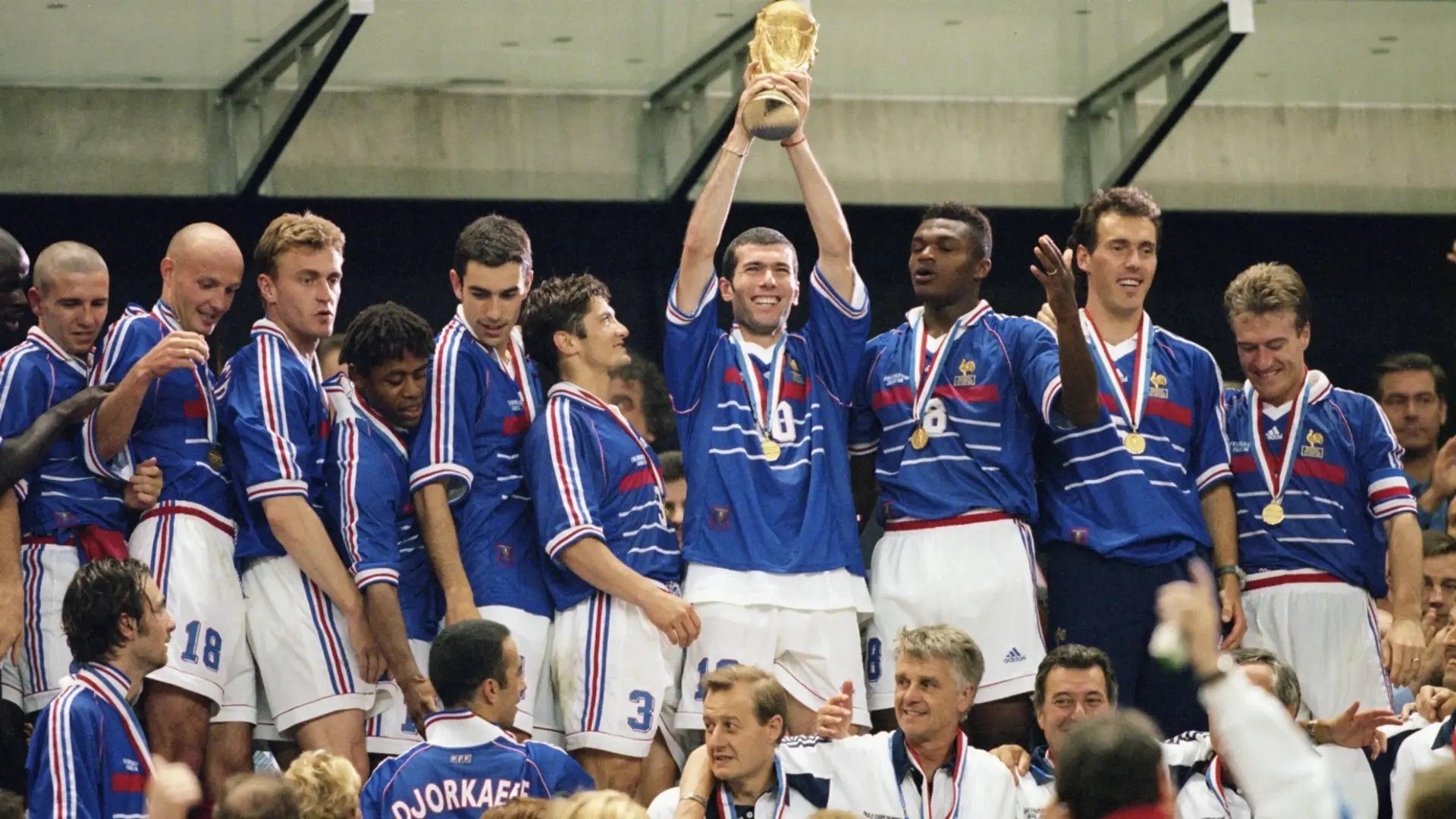 Les yeux dans les Bleus|Les yeux dans les Bleus