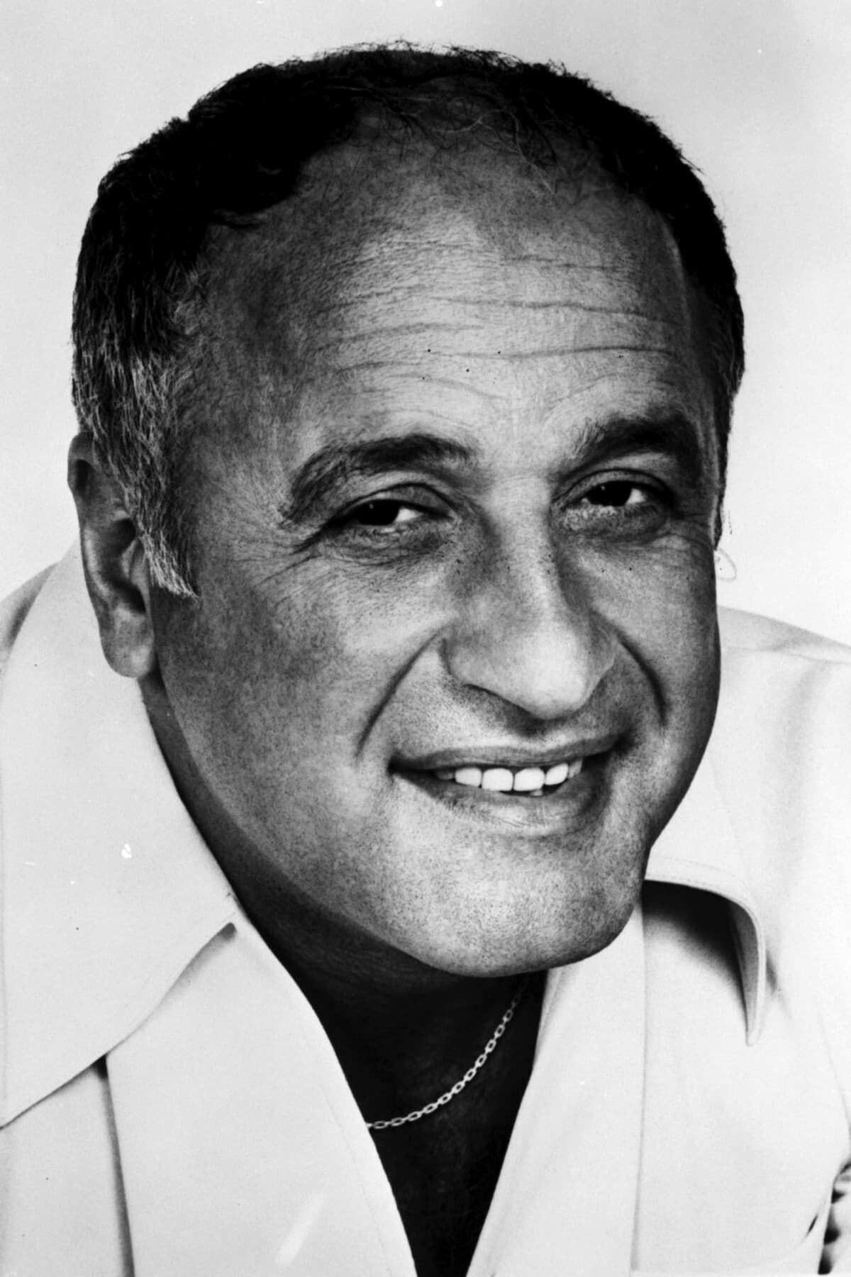 بازیگر Vic Tayback  