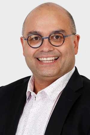 بازیگر Yoann Riou  