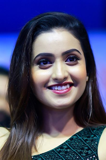 بازیگر Deepika Pilli  