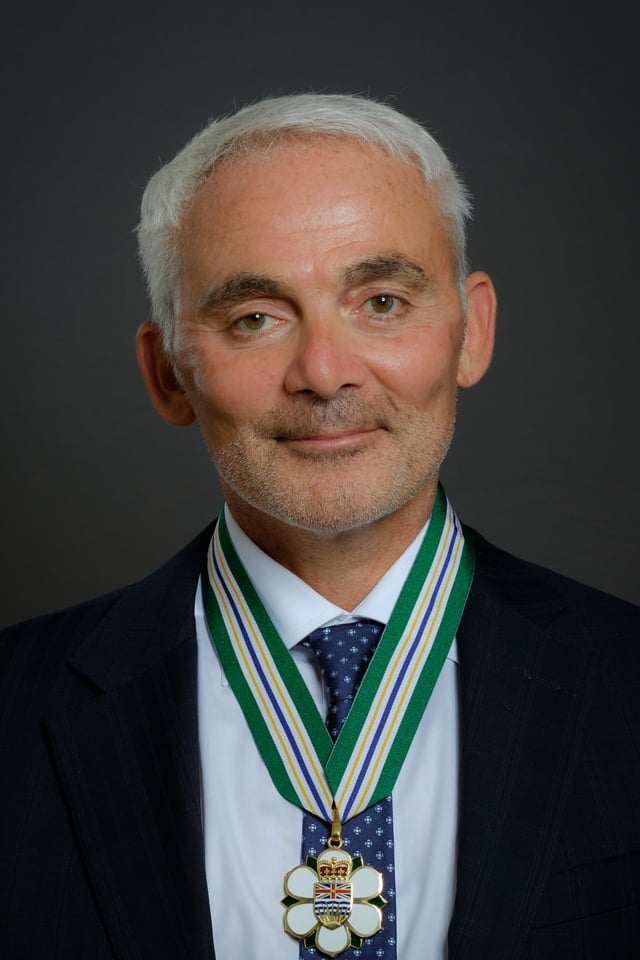 بازیگر Frank Giustra  