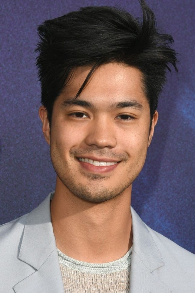 بازیگر Ross Butler  