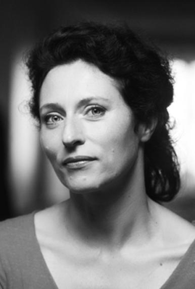 بازیگر Valérie Moinet  