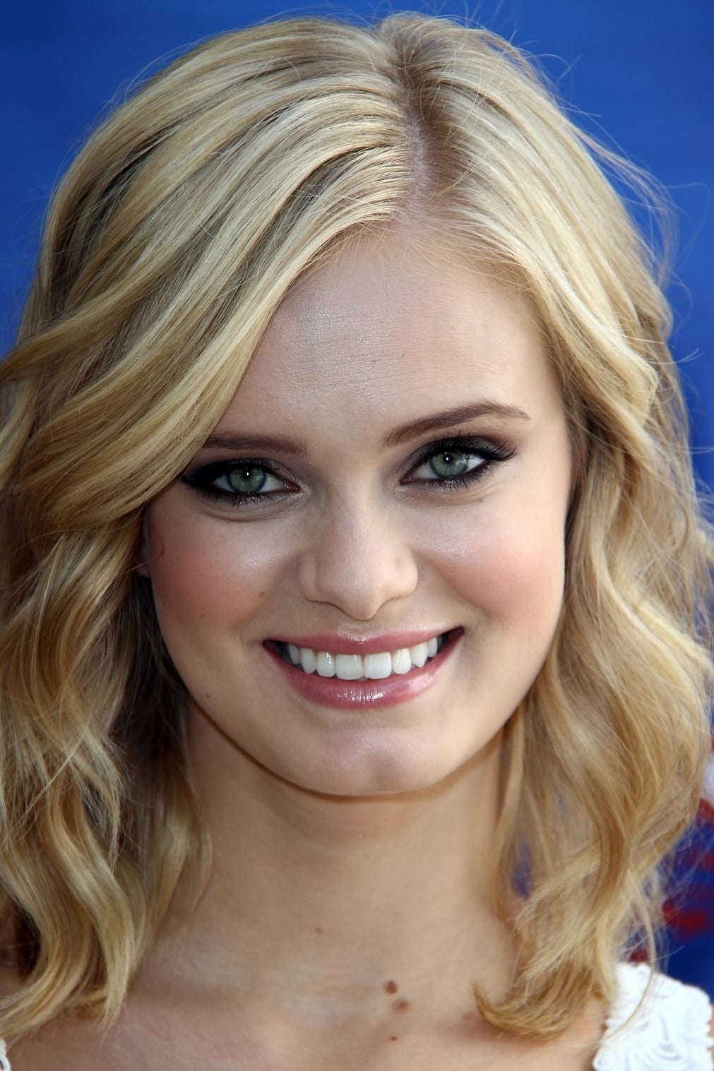 بازیگر Sara Paxton  