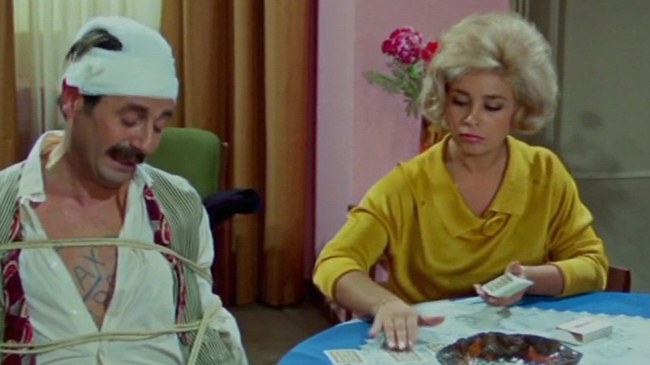 Η Χαρτορίχτρα|Η Χαρτορίχτρα