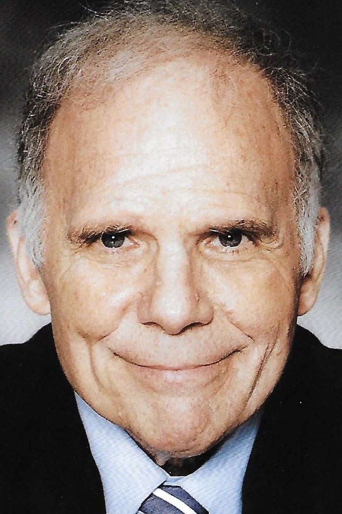بازیگر Ron Cummins  