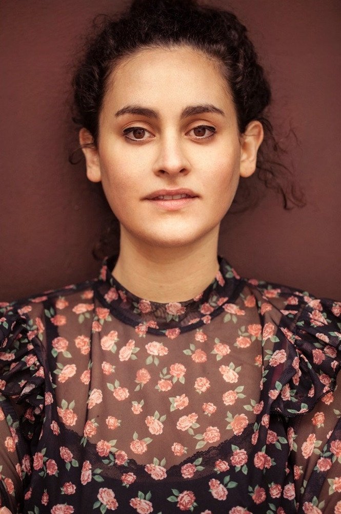 بازیگر Yaël Dyens  