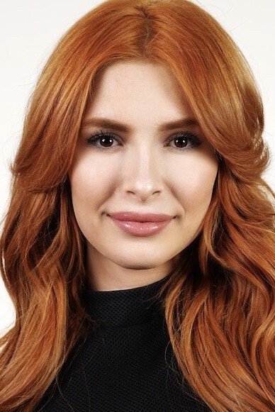 بازیگر Chloe MacLeod  
