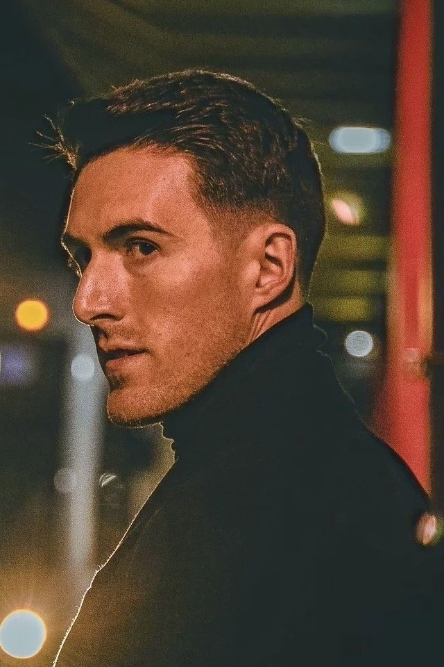 بازیگر Brendan Charles  