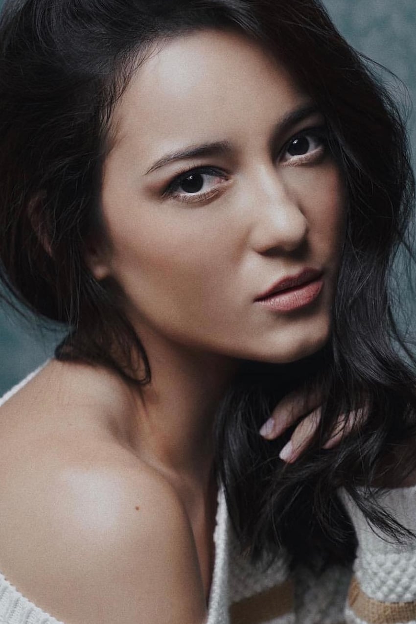 بازیگر Julie Estelle  