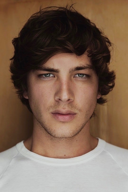 بازیگر Cody Fern  