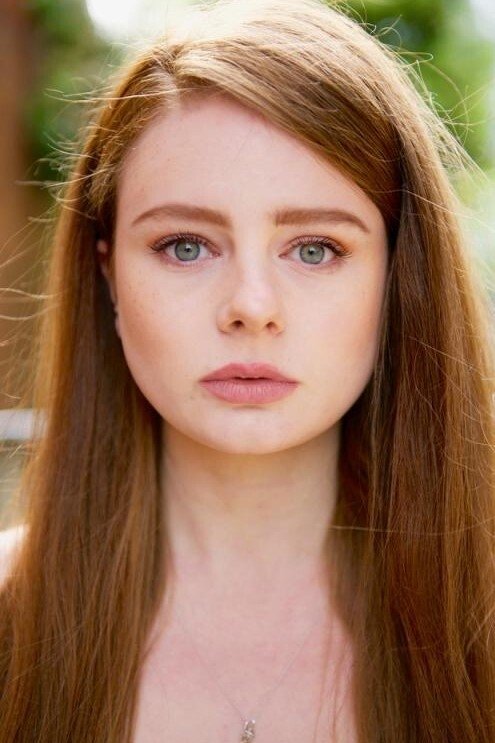 بازیگر Hannah Laresa Smith  