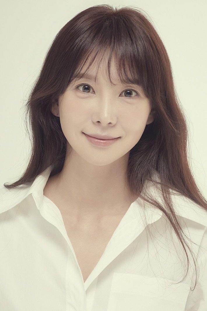بازیگر Ji Joo-yeon  
