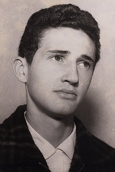 بازیگر Adriano Stuart  