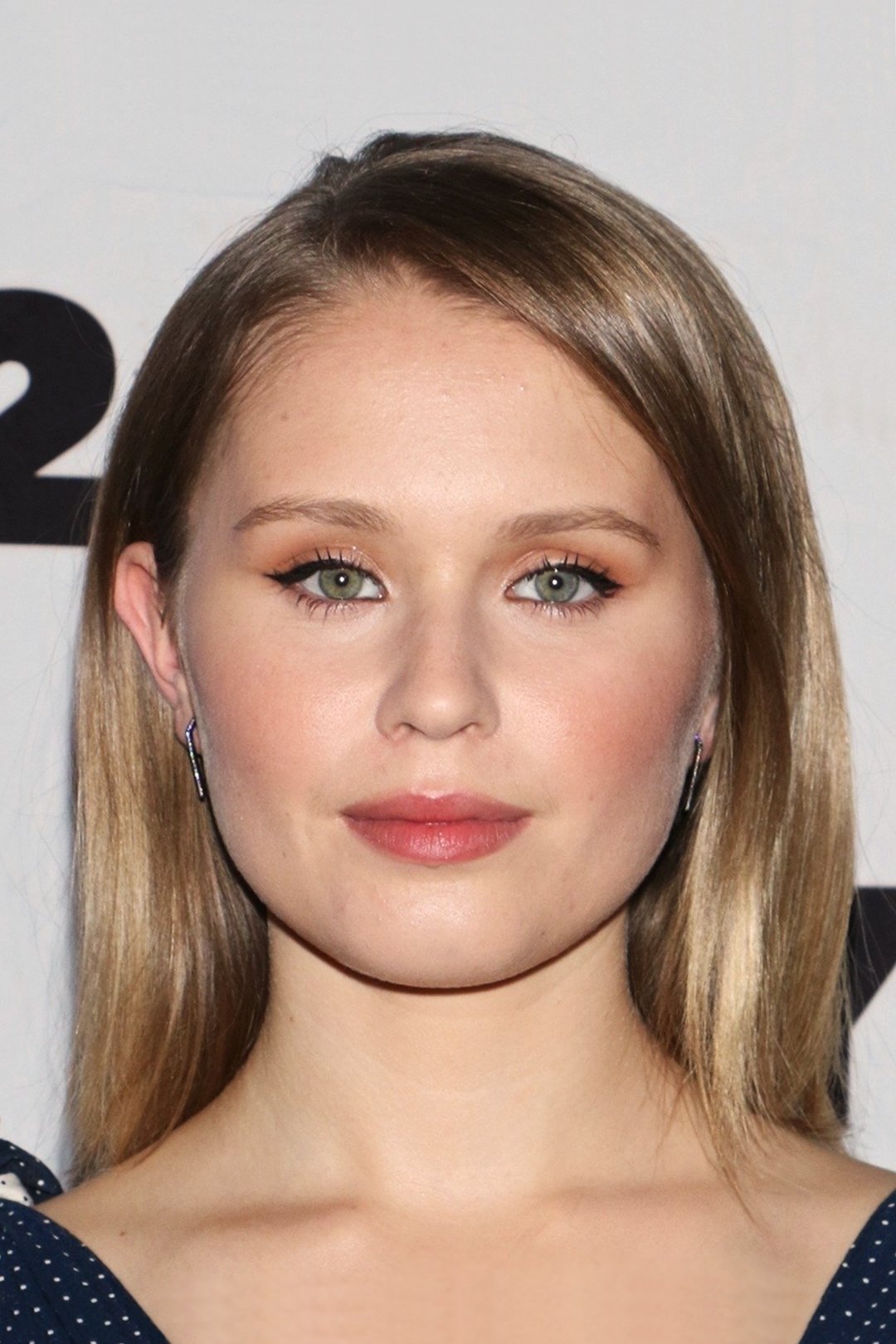 بازیگر Eliza Scanlen  