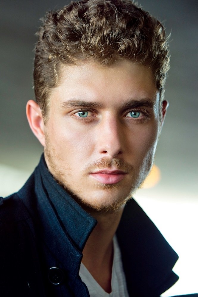 بازیگر Alex Cubis  