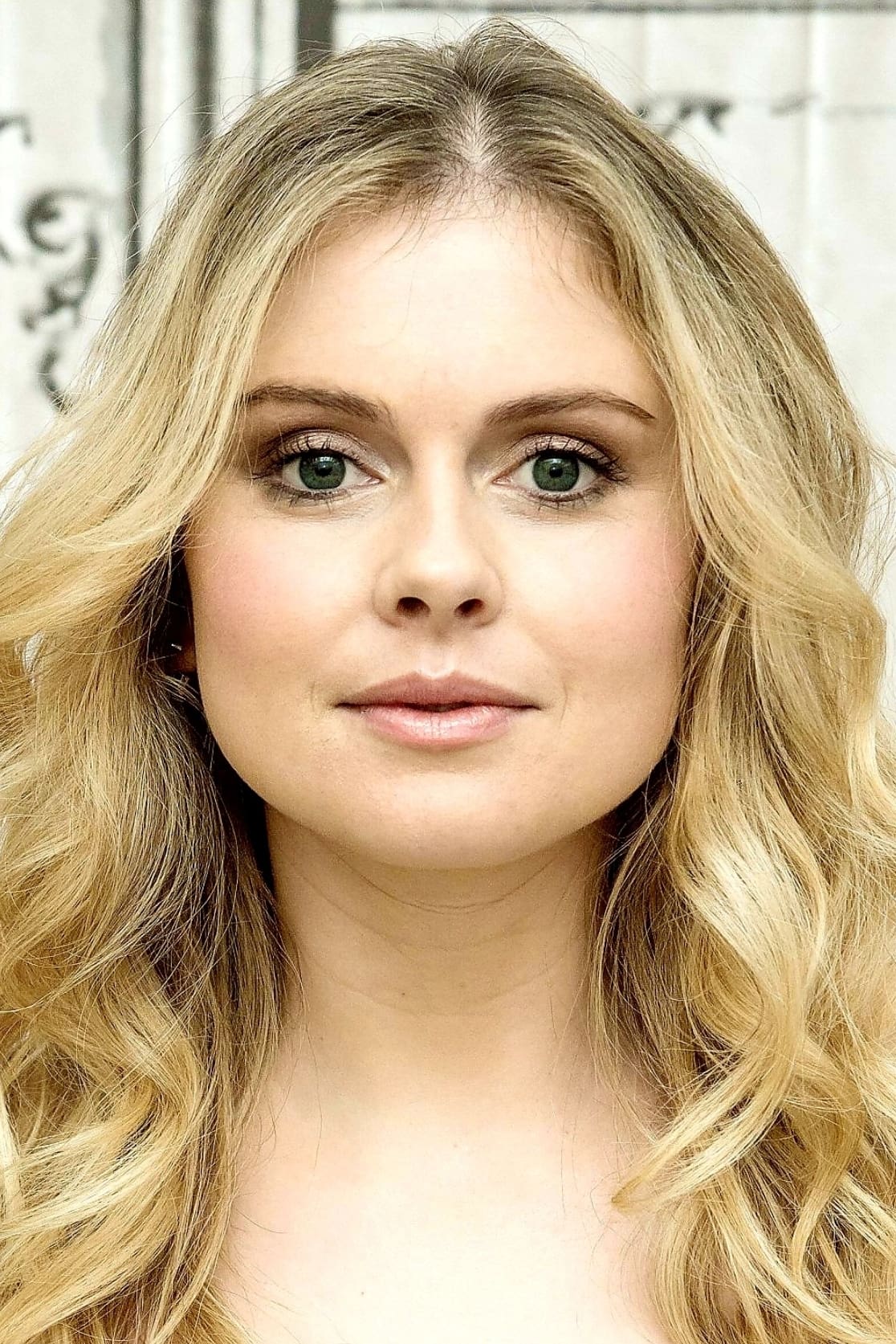 بازیگر Rose McIver  