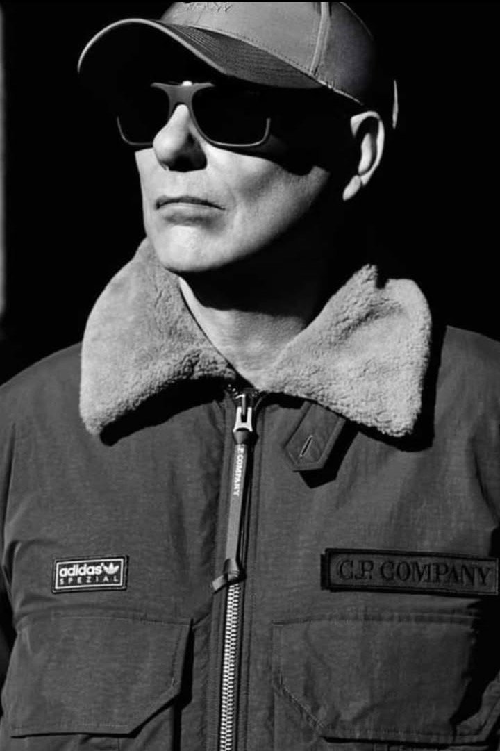 بازیگر Chris Lowe  