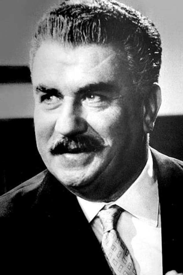 بازیگر Gino Cervi  