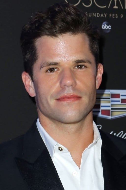 بازیگر Charlie Carver  