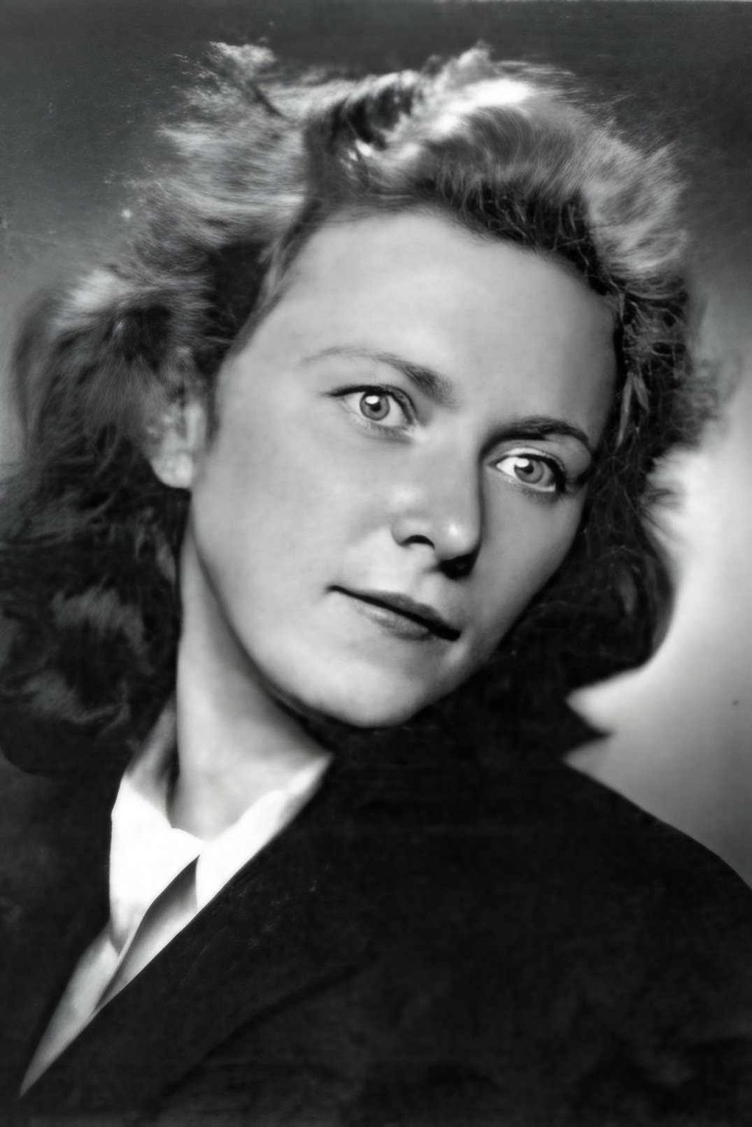 بازیگر Aldona Vederaitė  