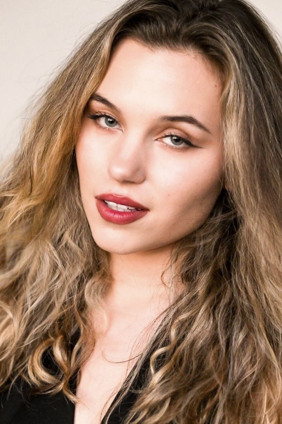 بازیگر Victoria Grace  