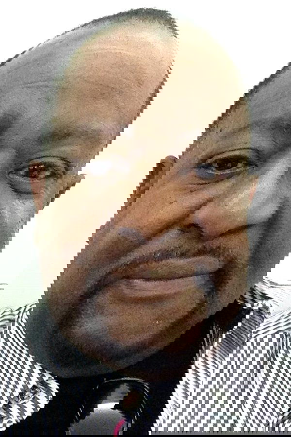 بازیگر J. Eric Bell  