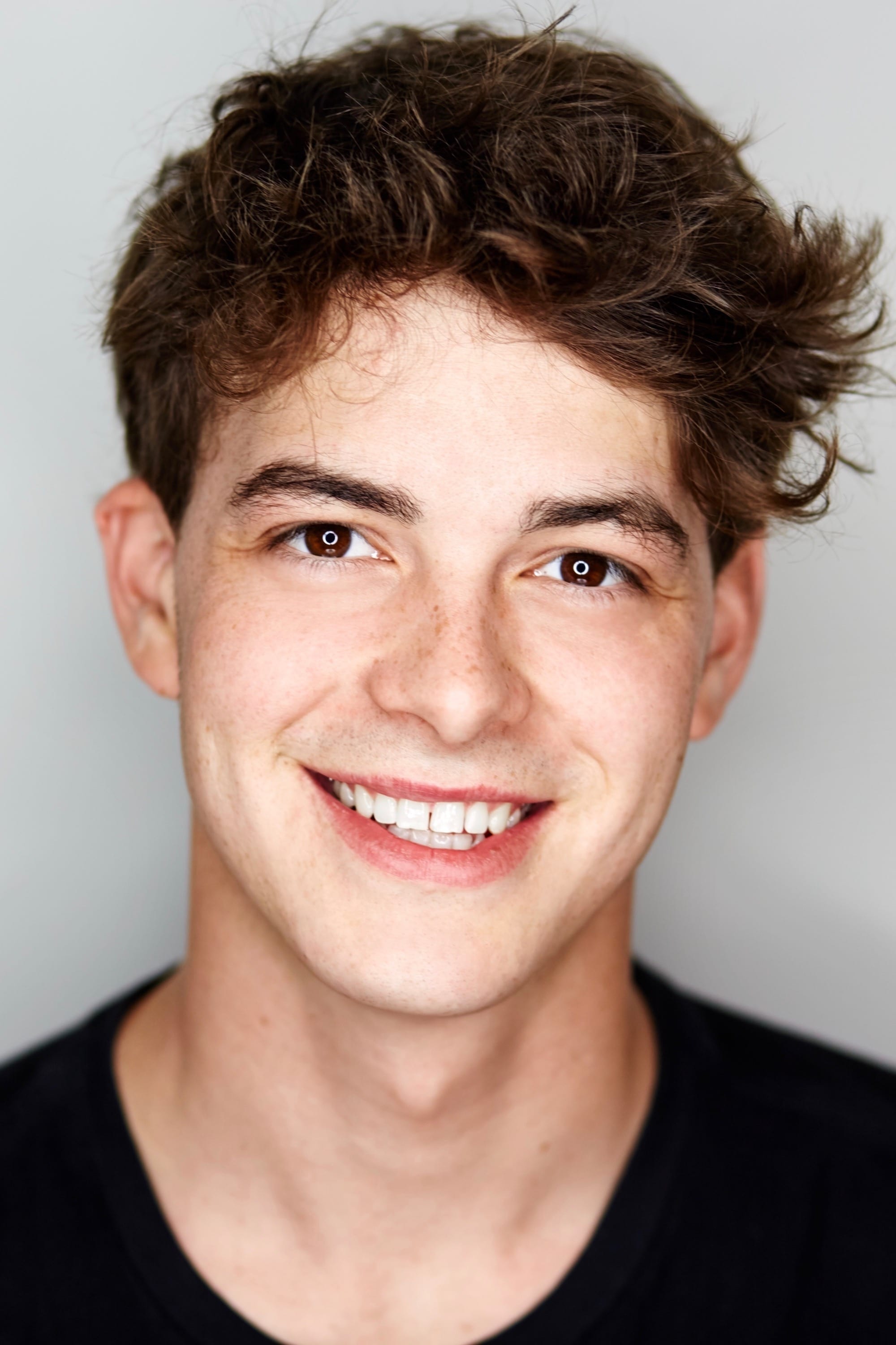 بازیگر Israel Broussard  