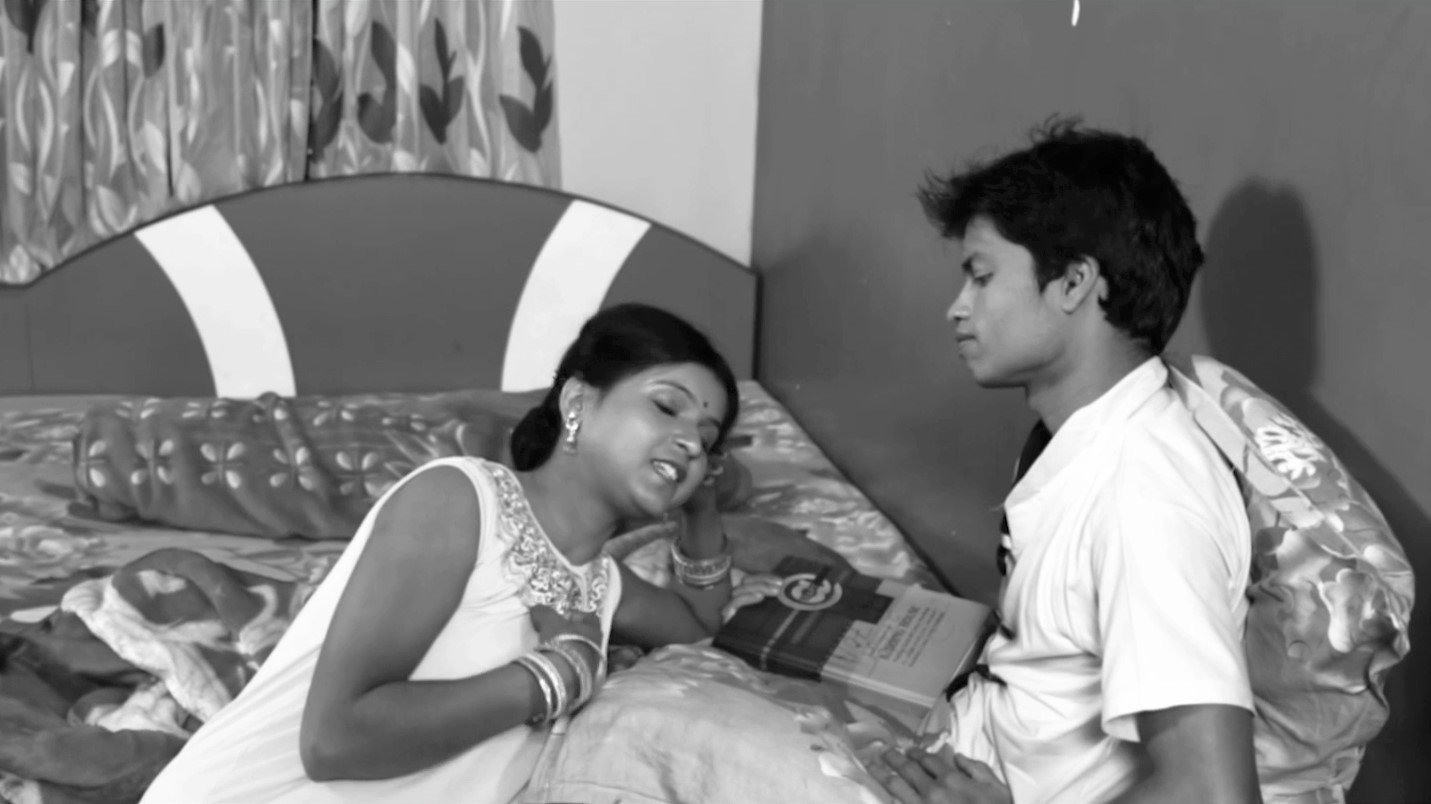 কালো ভ্রমর|কালো ভ্রমর