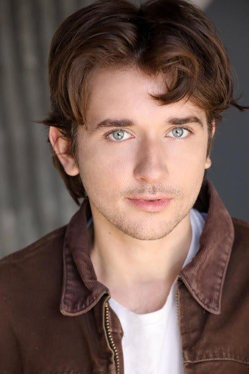 بازیگر Bradley Beachum  