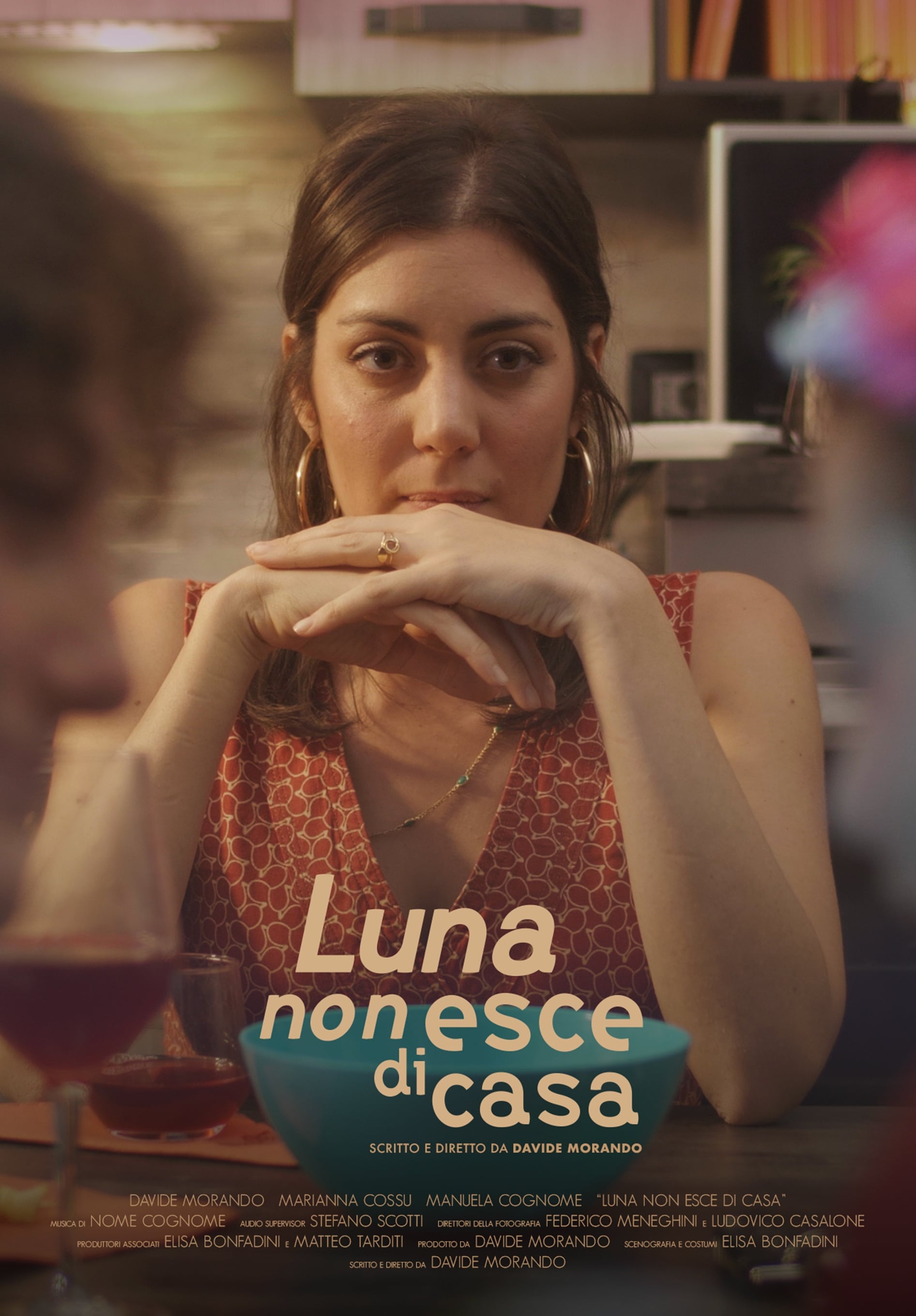 Luna non esce di casa | Luna non esce di casa