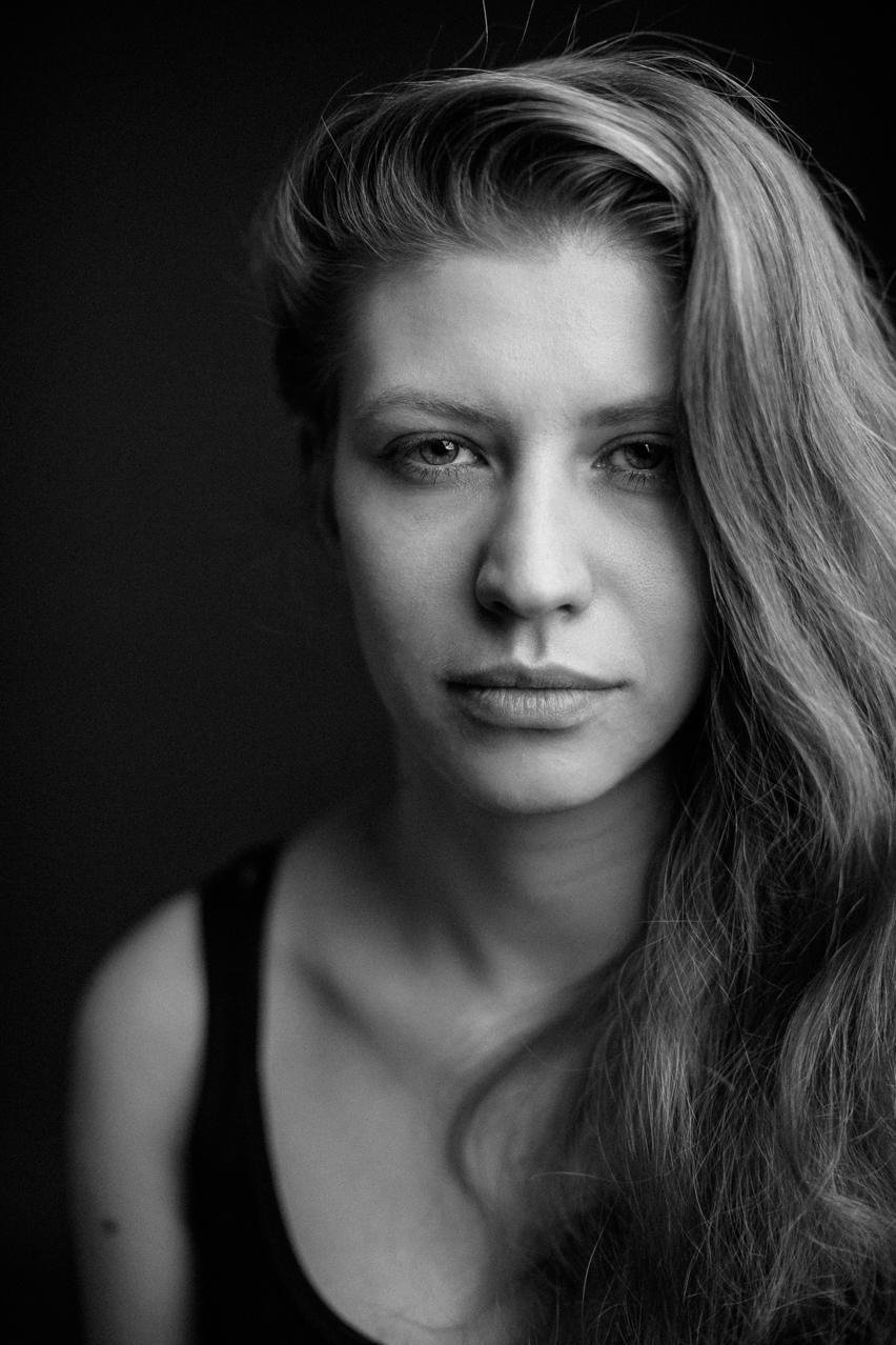 بازیگر Julia Erusova  