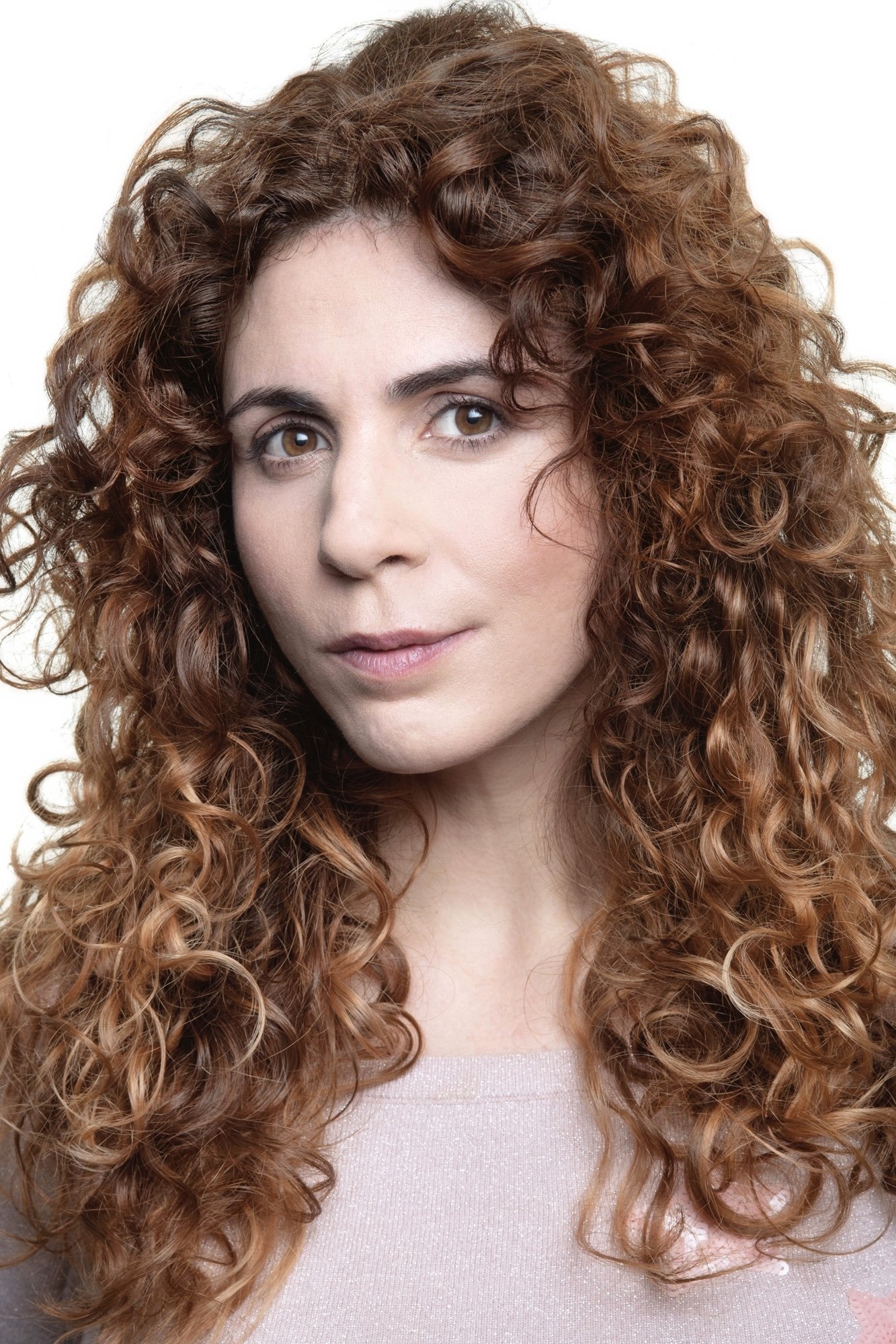بازیگر Claudia Cara  