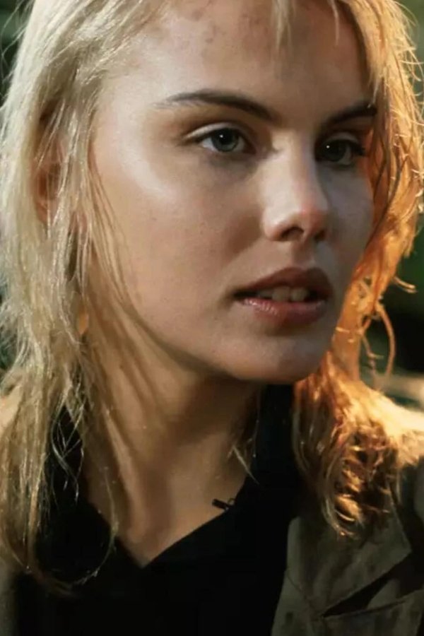 بازیگر Cynthia Erland  
