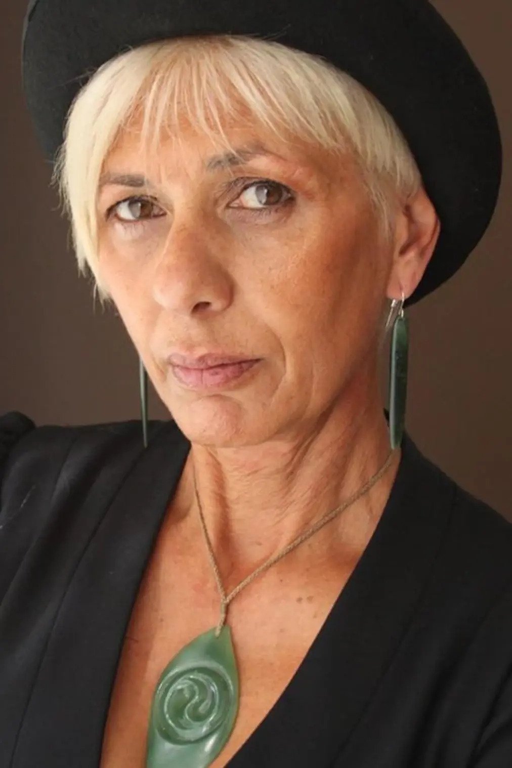 بازیگر Riwia Brown  