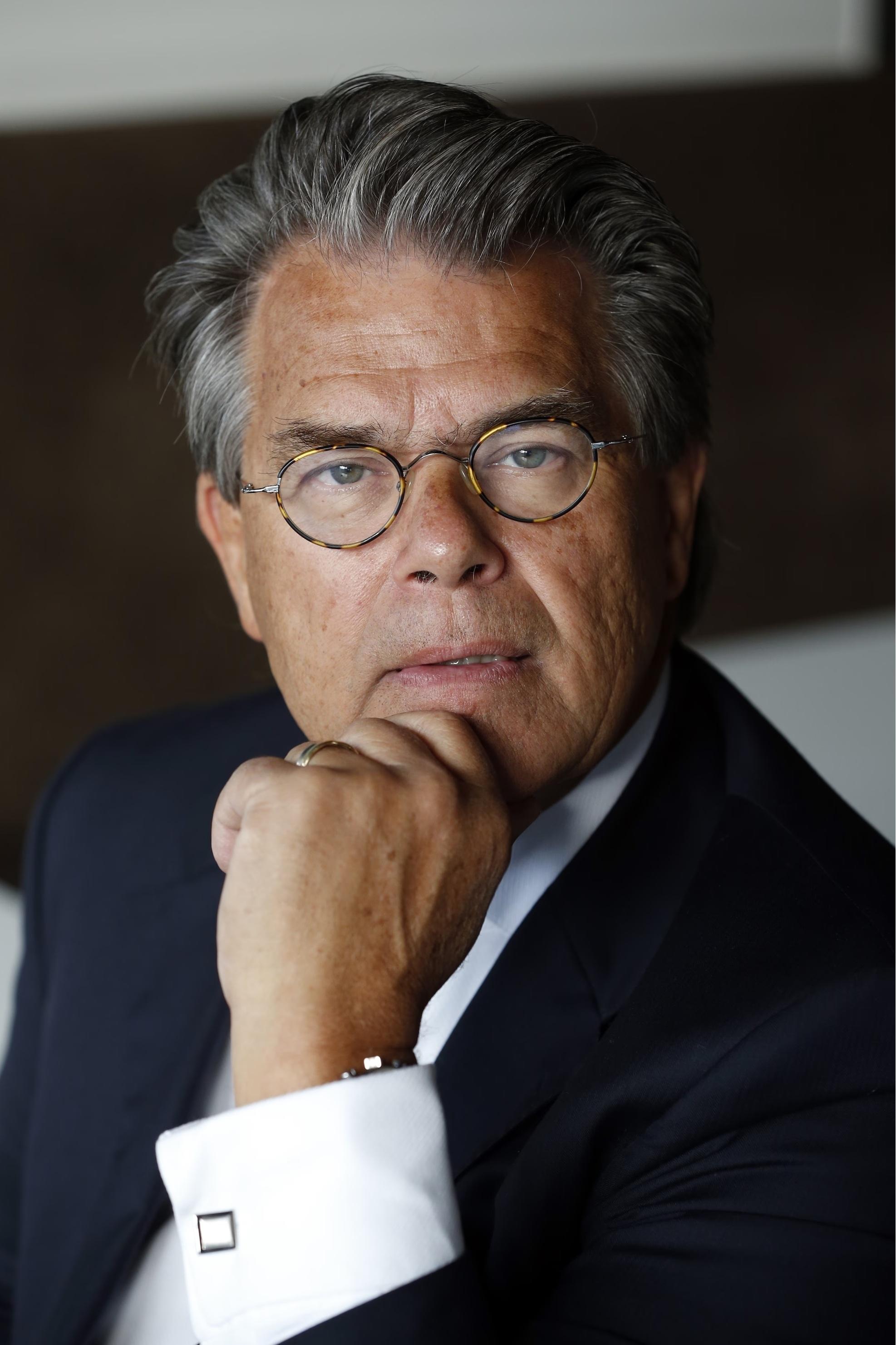 بازیگر Emile Ratelband  