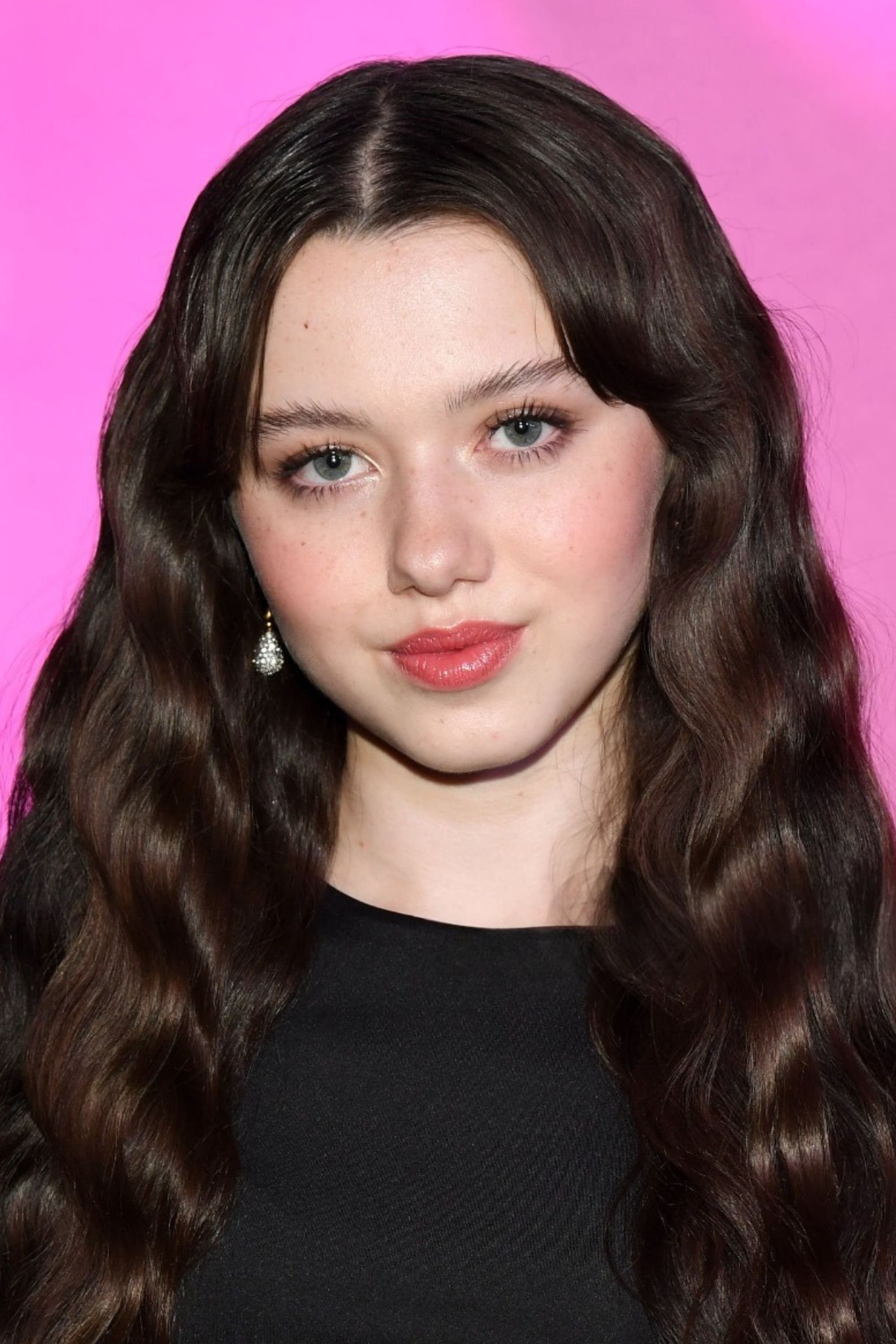 بازیگر Violet McGraw  