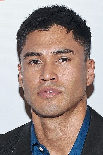 بازیگر Martin Sensmeier  