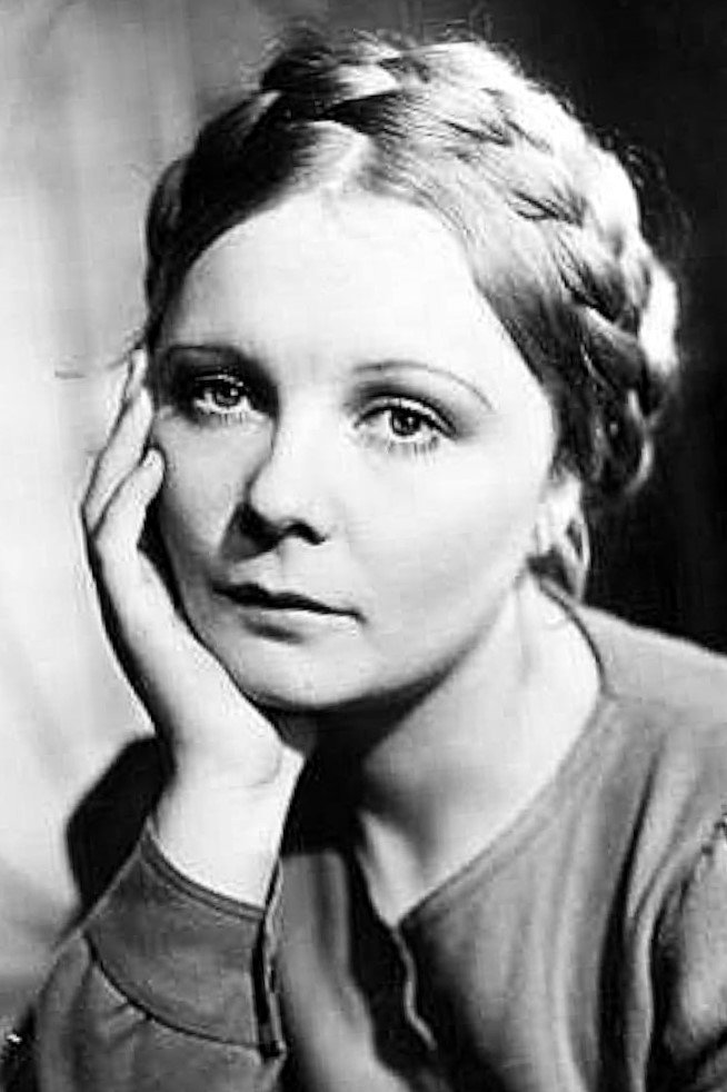 بازیگر Clara Langsner  