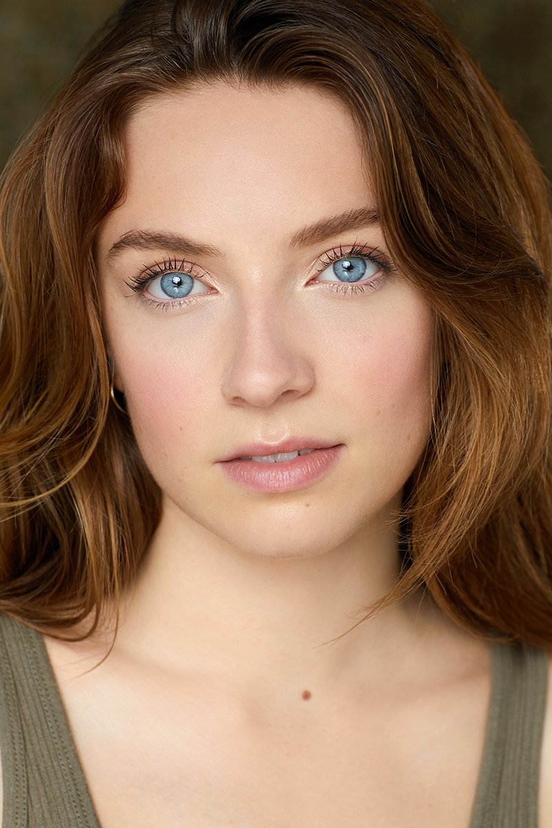 بازیگر Courtney Grosbeck  