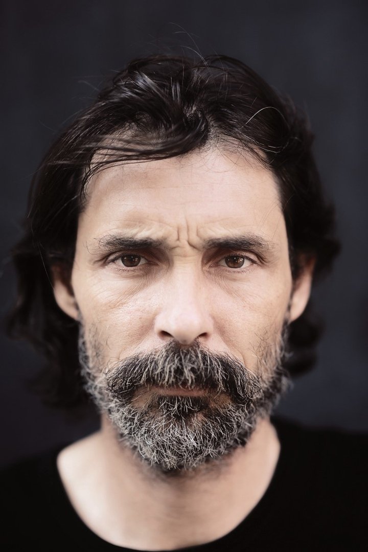 بازیگر Erdal Beşikçioğlu  