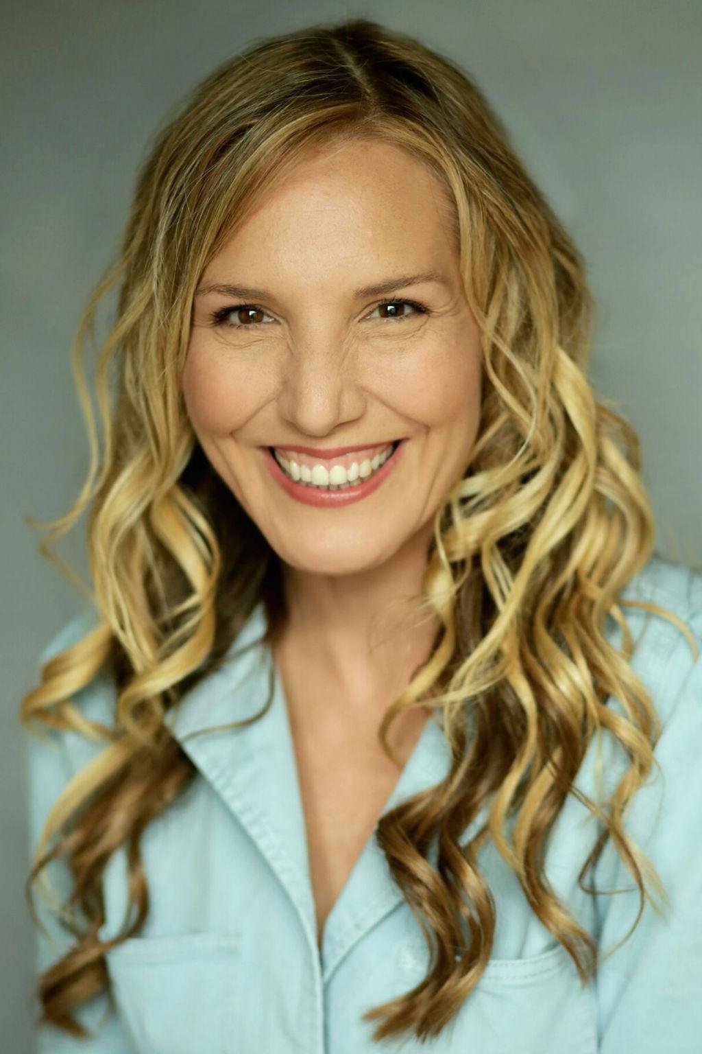 بازیگر Elizabeth Bower  