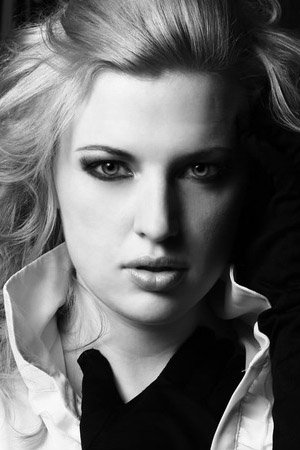 بازیگر Annette Marie Cotrill  